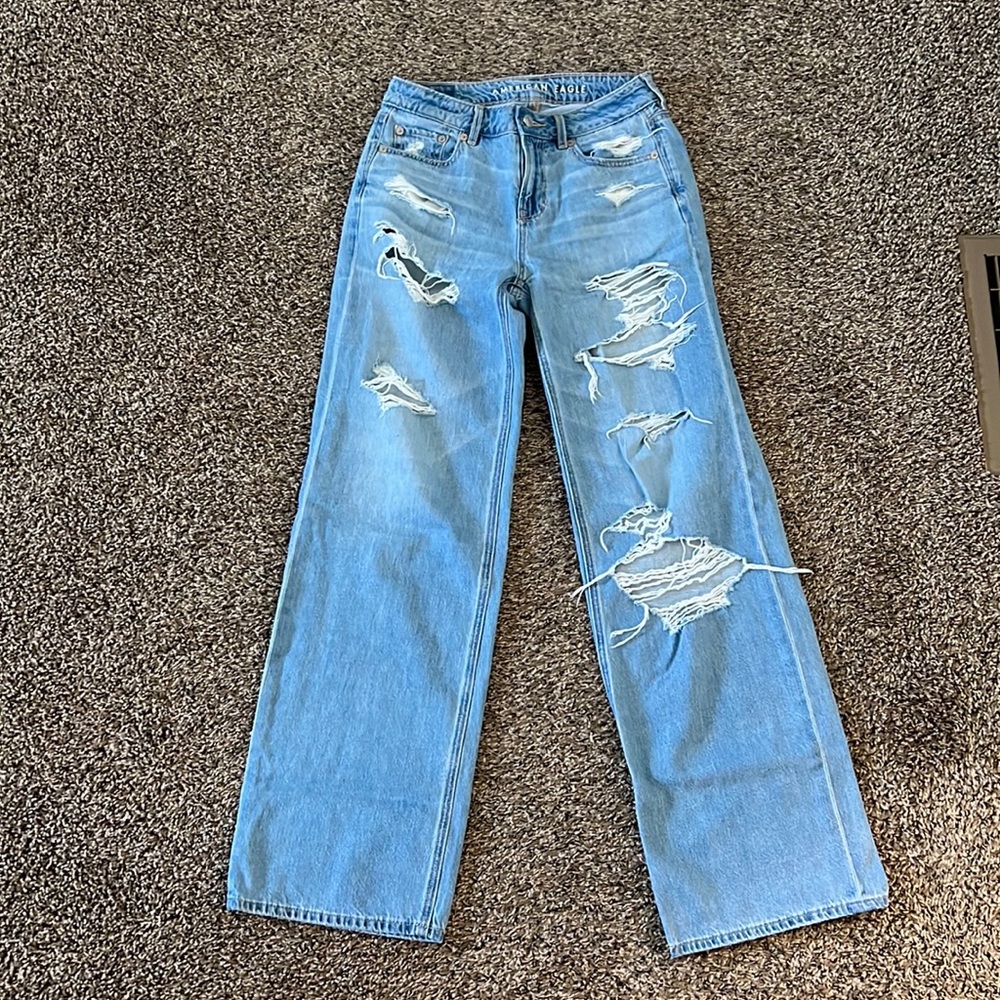 AMERICAN EAGLE Low-rise Boyfriend/Kick Flare Denim.